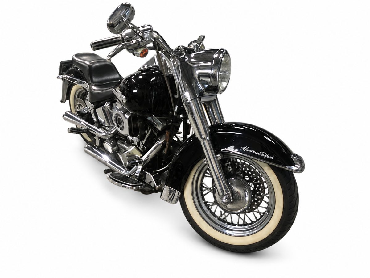 Alquiler Harley-Davidson Heritage Softail Special 1996 – vista frontal con faro y guardabarros Heritage