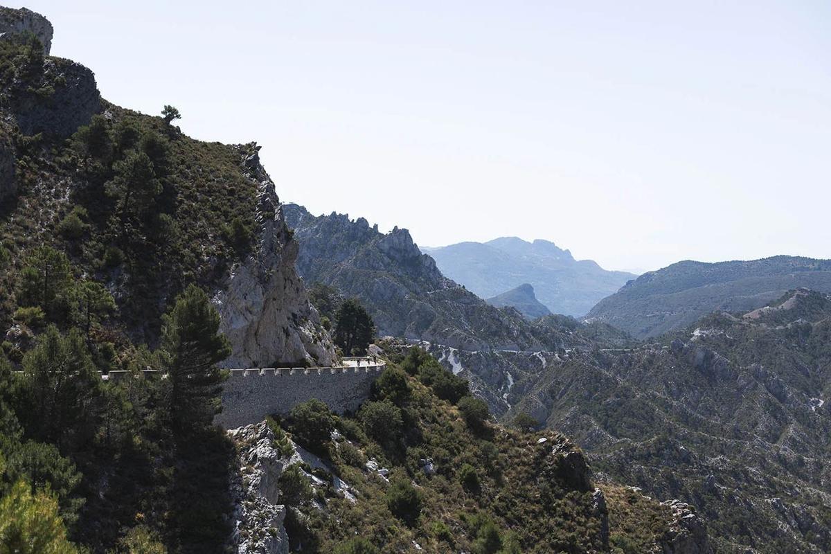Carretera de la Cabra – Lecrín-Tal – Los Guájares – ruta en moto Tropical Riders